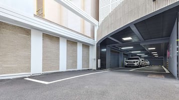 Free self parking