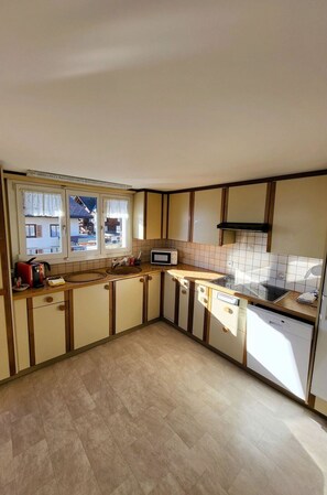 Microwave, oven, dishwasher