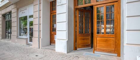 تفاصيل الفندق من الخارج