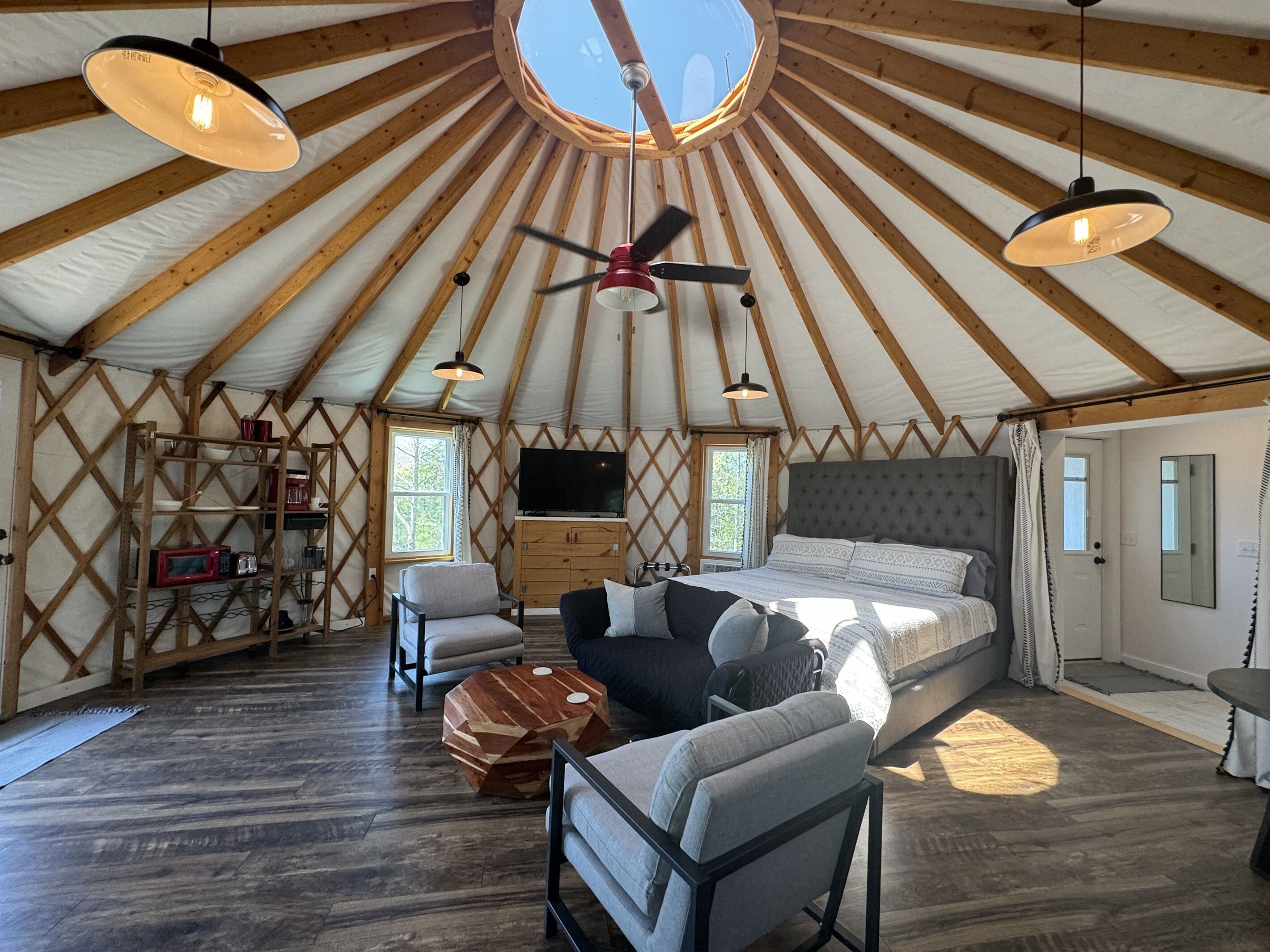 Bügeleisen/Bügelbrett, WLAN, Bettwäsche