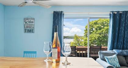 King Bed, Sleeps 6, Lake Winni Views & Pool