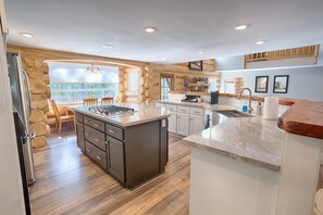 Fridge, oven, dishwasher, coffee/tea maker