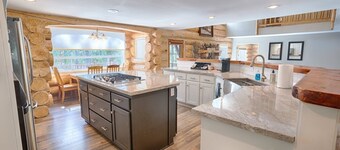 Cub Lake Cabin with Hot Tub