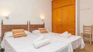 5 dormitorios, tabla de planchar con plancha, wifi gratis y ropa de cama