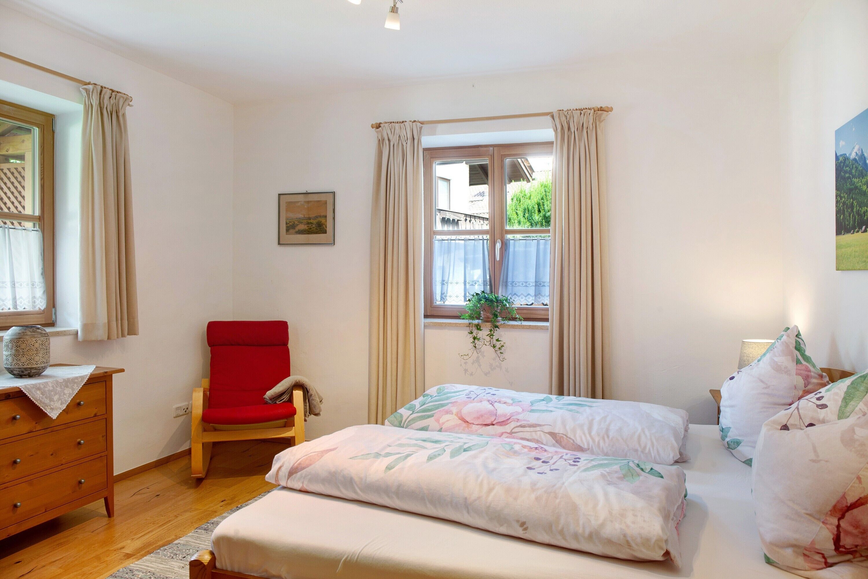 2 chambres, fer et planche à repasser, Wi-Fi gratuit, draps fournis