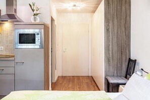 1 dormitori, planxa i posts de planxar, wifi gratuïta i roba de llit