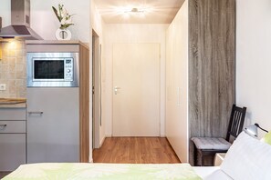 1 chambre, fer et planche à repasser, Wi-Fi gratuit, draps fournis