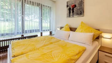 Ferros/tábuas de passar roupa, Wi-Fi de cortesia, roupa de cama