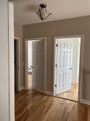 Interior - Large 4 bedroom house in silver lake (Providence)