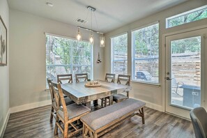 Dining - Lago Vista 'Waterside Retreat' w/ Lake Access (Lago Vista)