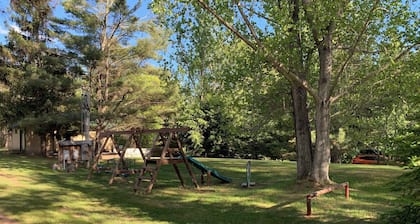 Gresham Shores - Lil' Sunfish - PET FRIENDLY