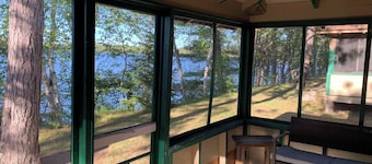 Gresham Shores - Lil' Sunfish - PET FRIENDLY