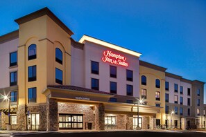 Exterior - Hampton Inn & Suites Marina (Marina)