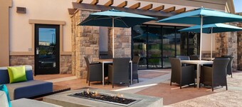 Hampton Inn & Suites Marina