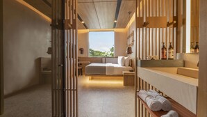 Premium bedding, minibar, in-room safe, desk - Motto by Hilton Tulum (Tulum)