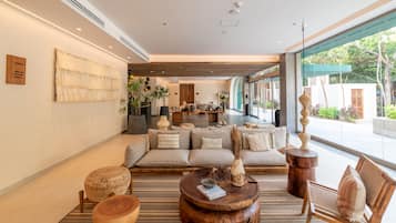 Sala de estar en el lobby