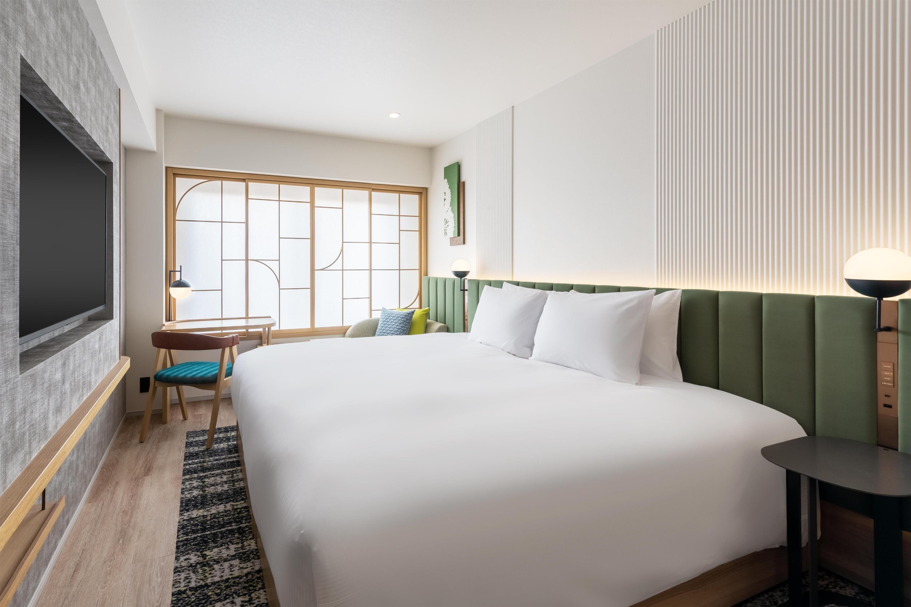 Room, 1 King Bed | Down comforters, in-room safe, desk, laptop workspace