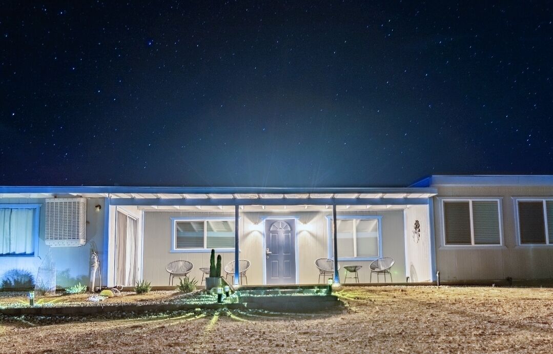 The 360 Views House, Spa/BBQ/Gameroom, 17 min to Joshua Tree National Park