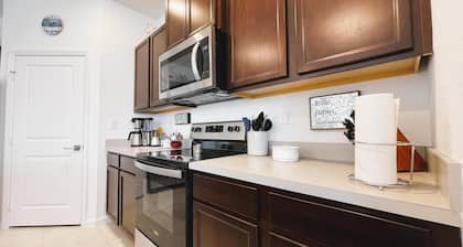 13233 NEW 3BR Beach House Theme Air Base