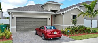13233 NEW 3BR Beach House Theme Air Base