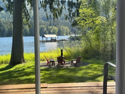 West House! A beautiful lake front home with hot tub and dock.