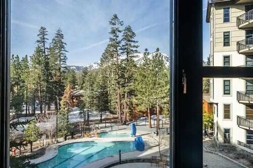 Ski-in/out at The Mammoth Monache Resort