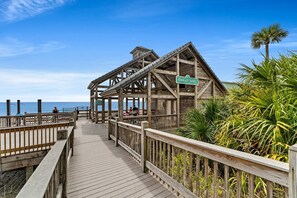 Property grounds - Heated Community Pool,7min walk2beach,Arcade (Miramar Beach)