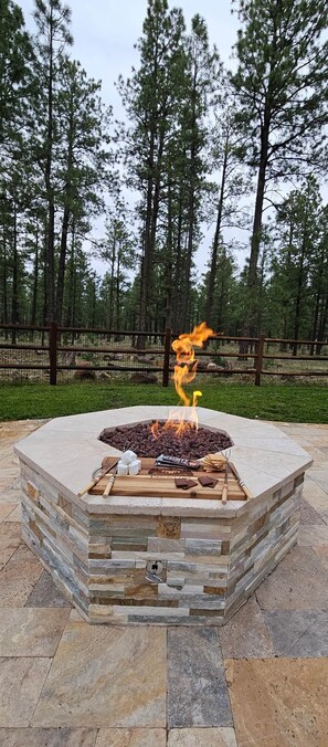 Property grounds - Bearfoot Cabin (Pinetop)