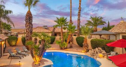Fun in the Sun! Heated Pool & Spa-BBQ-EV Outlet-Putting Green-Hiking-Shopping