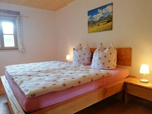 1 bedroom, internet, bed sheets