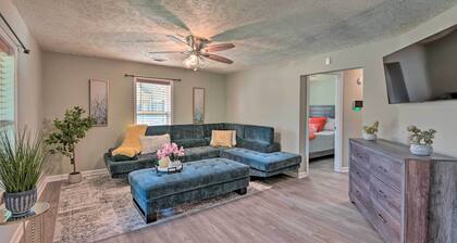 Quaint Downtown Murfreesboro Cottage w/ Lush Yard