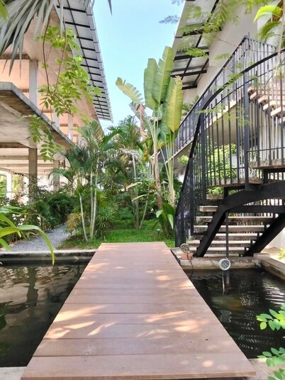 Ideal for family with kids Stay in One Bedroom Apt + Free pickup from bus stop