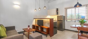 Ideal for family with kids Stay in One Bedroom Apt + Free pickup from bus stop