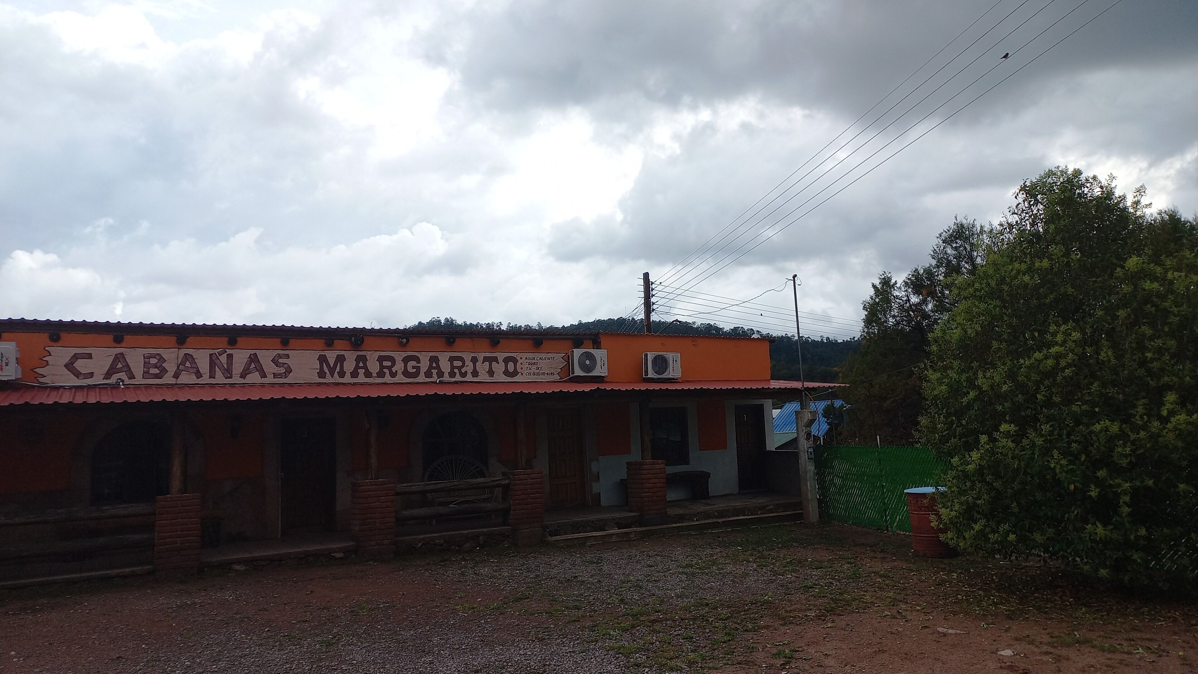 A building with a sign reading "CABANAS MARGARITO".
