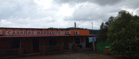 A building with a sign reading "CABANAS MARGARITO".