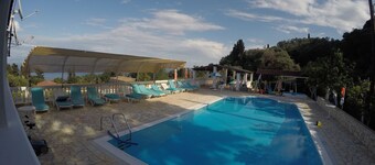 Family / pax5  sea view apartment