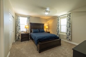 4 chambres, bureau, fer et planche à repasser, Wi-Fi gratuit