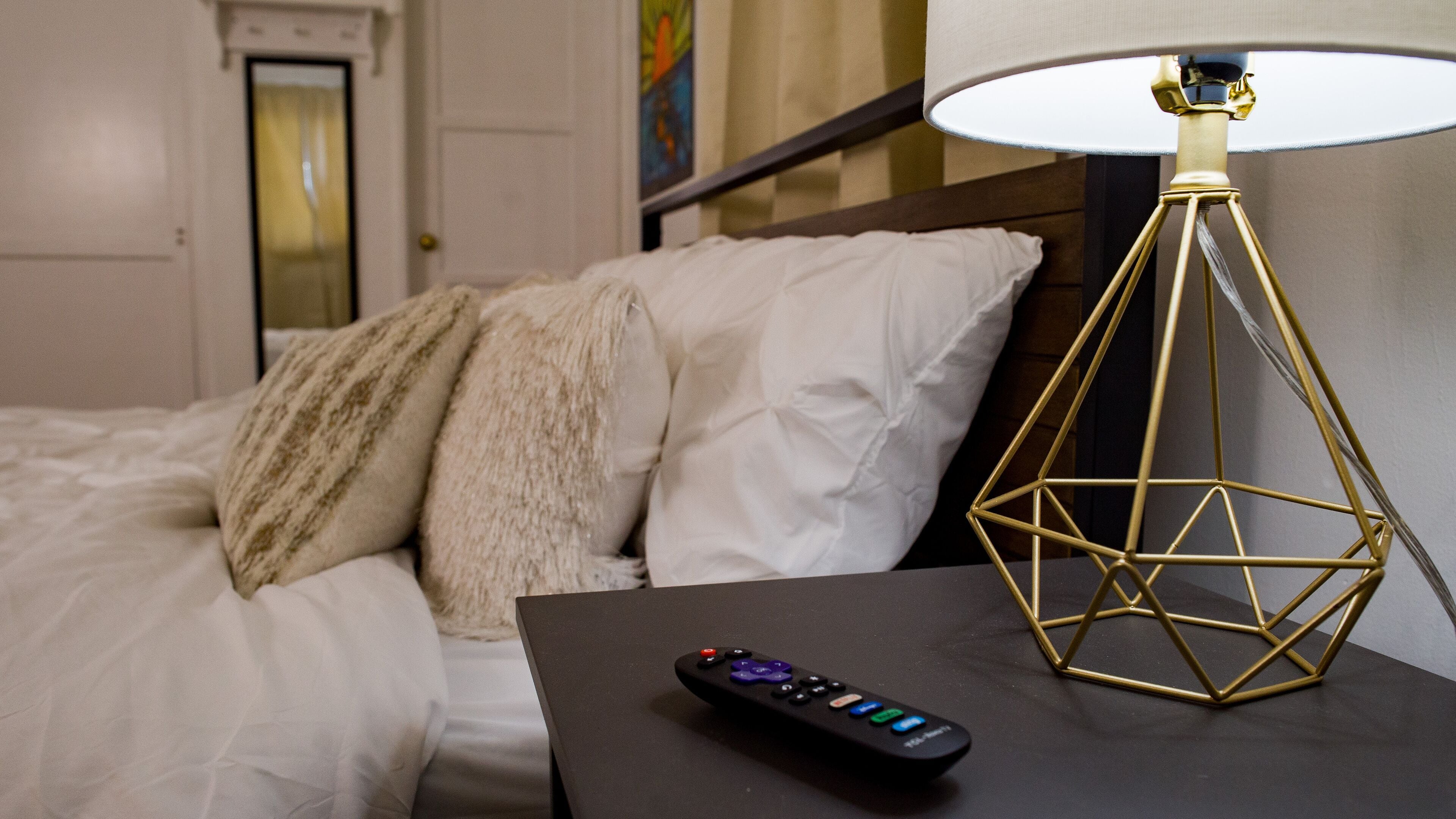 1 habitación, escritorio, tabla de planchar con plancha y wifi gratis 