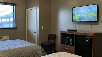 Comfort Double or Twin Room | Individually furnished, desk, free WiFi