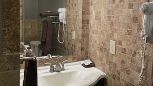 Chambre Confort Double ou avec lits jumeaux | Salle de bain
