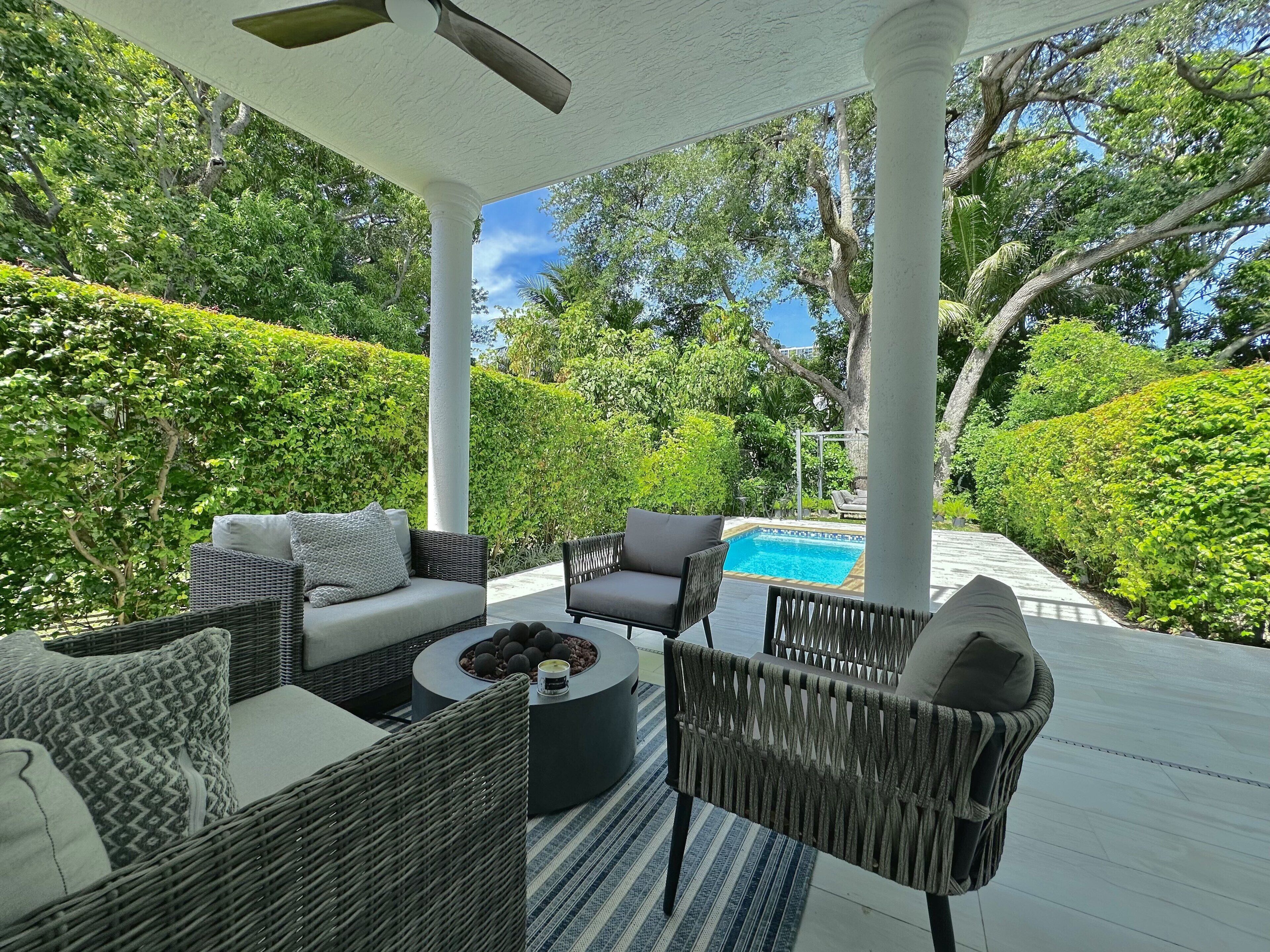 The Liza, Coconut Grove