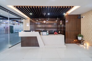 Reception - Lemonridge by Monday Hotels Kukatpally (Hyderabad)