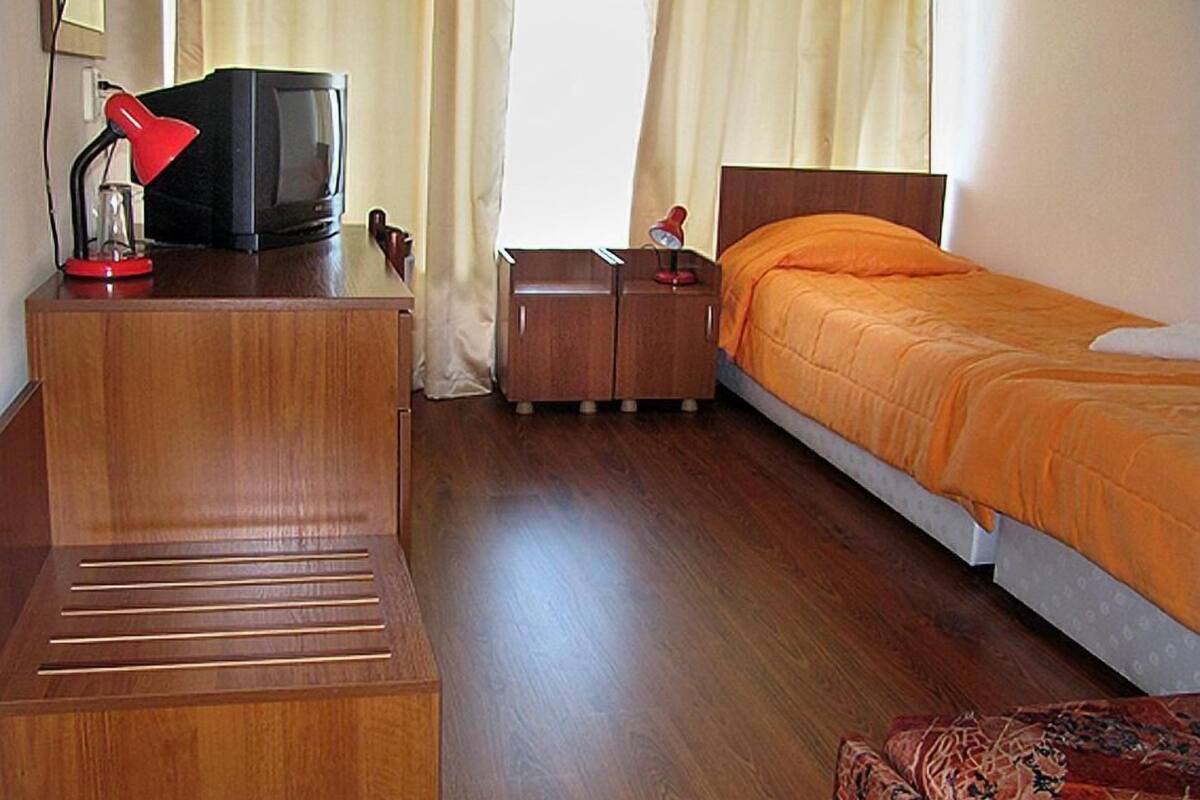 Habitación básica doble | Wifi gratis y ropa de cama
