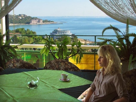 Bar (en la propiedad)