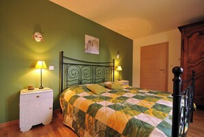 2 chambres, bureau, fer et planche à repasser, Wi-Fi