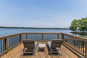 Property grounds - The Chateau at Ferncliff | Beautiful Main Lake Views (Littleton)