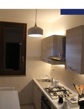 Fridge, oven, stovetop, coffee/tea maker - A home as comfortable as yours, but with the novelty you've been looking for! (Foligno)