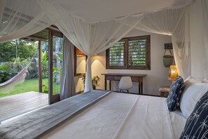 3 slaapkamers, een strijkplank/strijkijzer, gratis wifi, beddengoed