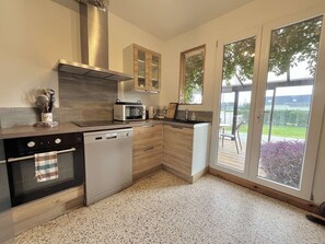 Kühlschrank, Mikrowelle, Ofen, Geschirrspüler