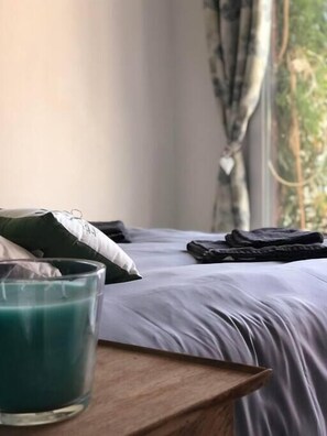 4 bedrooms, WiFi, bed sheets